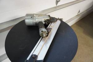 lot 32 image: Metabo 3 14 Pneumatic Clip Head Nailer
