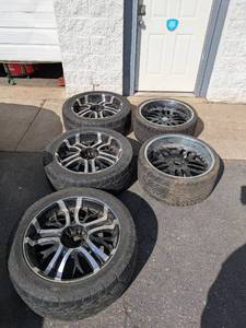lot 101 image: 5 ASSORTED VEHICLE RIMSTIRES (SET OF 3  SET OF 2)