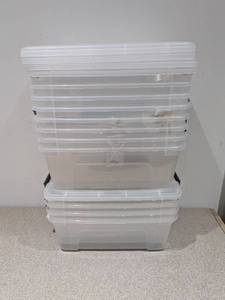 lot 120 image: PLASTIC STORAGE CONTAINERS AND LIDS