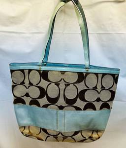 lot 6 image: Coach Signature Collection Blue Tote Handbag