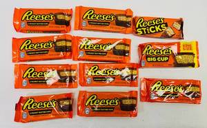 lot 69 image: 9x Reeses Peanut Butter Cups 1x Reeses Sticks & 1 King Size Big Cup