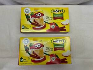 lot 347 image: 2x12 3.2oz pouches Motts Applesauce-cinnnamon