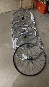 lot 132 image: Set of 5 700c Bicycle Wheels