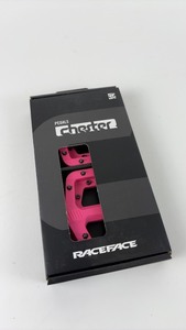 lot 472 image: New RaceFace Chester Mountain Bike Pedals in Pink