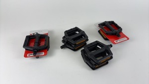 lot 484 image: Set of 2 VP Components Bicycle Pedals