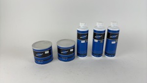lot 539 image: Set of 4 Park Tool CB-4 Bio ChainBrite Cleaner and 2 PPL-2 Polylube Grease