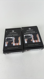 lot 540 image: Set of 2 Endura Engineered Padded Boxer II, Size S