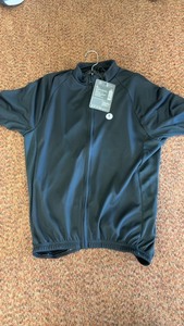 lot 596 image: Mens Large Cycling Jersey in Black