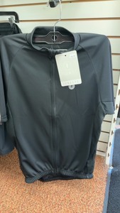 lot 597 image: AERIOUS Medium Mens Cycling Jersey in Black