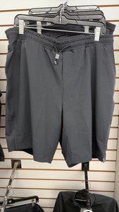lot 606 image: Mens Quantum Fitness Shorts Size L