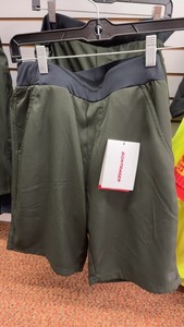 lot 609 image: Mens Small Bontrager Quantum Fitness Shorts