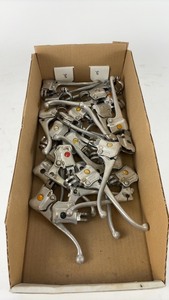 lot 661 image: Collection of Vintage Metal Clamps with Levers