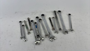 lot 713 image: Set of 12 Metric Ratcheting Wrenches with Mixed Sizes