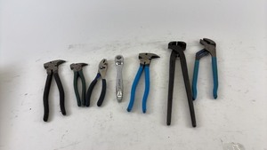 lot 717 image: Collection of Hand Tools including Craftsman Ratchet and Pliers