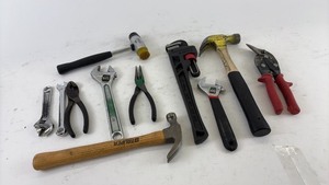 lot 721 image: Assorted Hand Tools Lot with Hammers, Wrenches, and Pliers