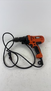 lot 729 image: BLACKDECKER 7 Amp Corded Drill