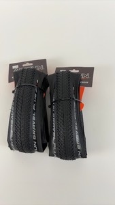lot 209 image: Pair of Arisun Gravel Plus 40 Bicycle Tires