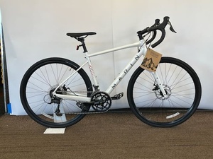 lot 16 image: Marin Gestalt 1 54cm Road Bike - NEW - $1299 MSRP