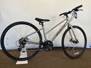 lot 26 image: Trek FX1 Disc Hybrid Bicycle Small - NEW - $699 MSRP