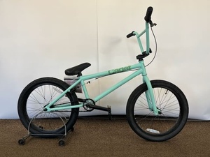 lot 30 image: Verde Cadet BMX Bike - NEW - $349 MSRP