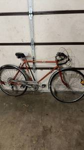 lot 72 image: Vintage Mossberg Tourist 5 Road Bicycle