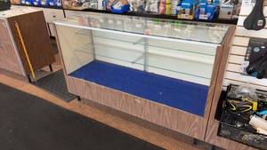 lot 95 image: Wood and Glass Retail Display Case 60 Wide