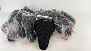 lot 117 image: Set of 14 Cloud-9 Gel Air Seat Covers