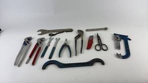 lot 369 image: Assorted Hand Tools Collection Including Wrenches and Pliers