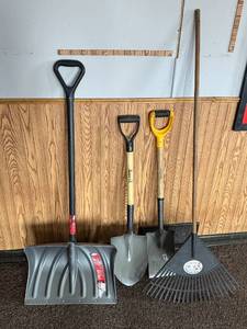 lot 229 image: Set of 4 Various Yard Tools Including Shovels and Rake