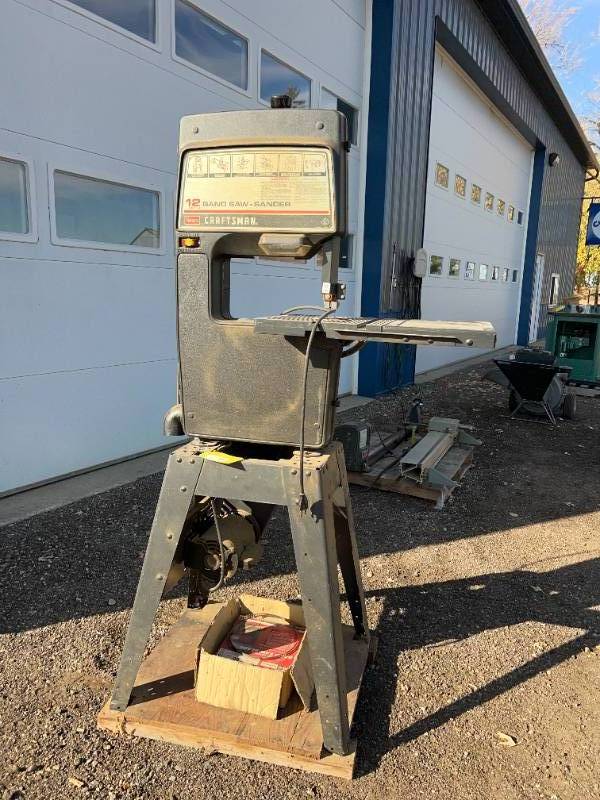 lot 939 image: 12 Inch Bandsaw