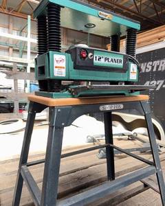 lot 941 image: Grizzly  G1017  12 inch Planer