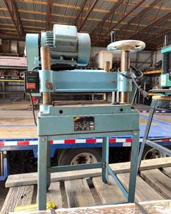lot 942 image: Menards 15 inch planer