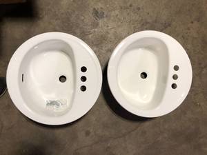 lot 37 image: Lot of Bootz Industries Laurel Round Drop-In Bathroom Sink in White   Customer Returns See Pictures