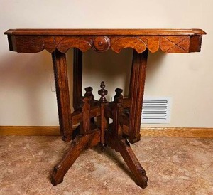 lot 41 image: East Lake Spoon Carved Parlor Table