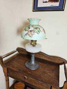 lot 218 image: Beautiful Antique Painted Hurricane Oil Lantern