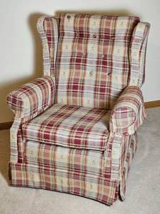 lot 400 image: Charming Country Chic Swivel Armchair Rocker
