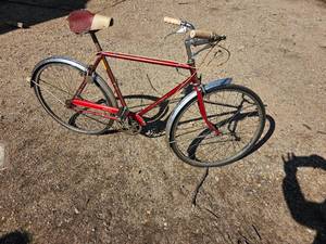 lot 411 image: Antique Raleigh All Steel Bicycle