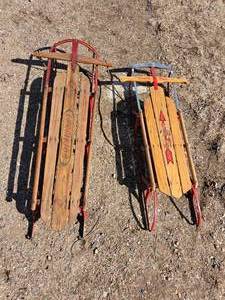 lot 410 image: Flexible Flyer Antique Sled Pair