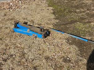 lot 424 image: Hydraulic Floor Jack