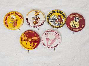 lot 375 image: Collection of Minnesota Homecoming Pins 47,48,51
