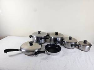 lot 377 image: Household Collection of Revere Ware