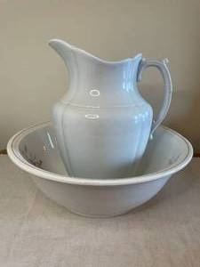 lot 296 image: Antique Handpainted Floral Ceramic Wash Basin & Pitcher