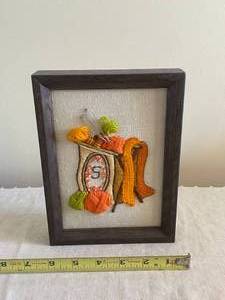 lot 298 image: Cute Vintage Textile Art - Knitting Supplies