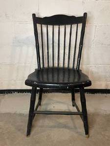 lot 235 image: Vintage Black Painted Windsor Chair