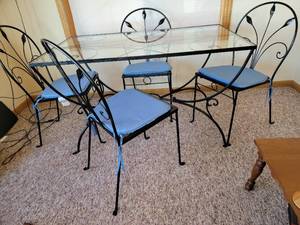 lot 174 image: Black Iron Patio Table and Chair Set