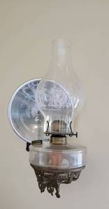 lot 183 image: Mercury Glass Wall Mount Oil Lamp