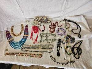 lot 150 image: Colorful Collection of Vintage Costume Jewelry Necklaces