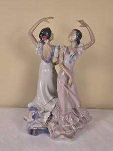lot 74G image: Lladro Painted Ceramic Studio Art Statue - Figurine Ole