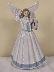 lot 68H image: Lladro Painted Ceramic Studio Art Statue - Heavenly Harpist Angel