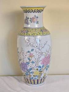 lot 255 image: Gorgeous East Asian Handpainted Floral Vase